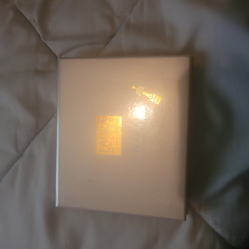 Laura Geller Gold Compact